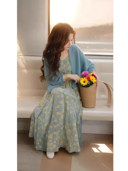 Design Floral Print Midi Dress with Cropped Cardigan in Seafoam Green - 13