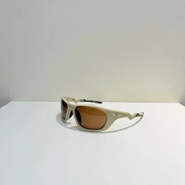 Oakley OO9480 Dispatch White Sunglasses - 24