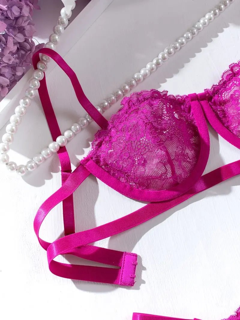 Design Red Lace Strappy Bra and Thong Set Underwear - 18