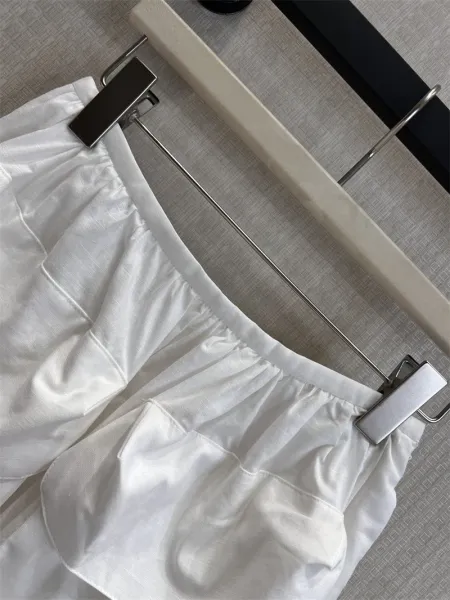Design Ruffled Pocket Shorts White - 16