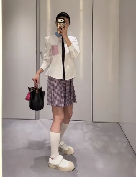 Design Patchwork Button-Down Shirt White with Black Placket and Pink Pocket + Gray Mini Skirt Tops Shirt - 4