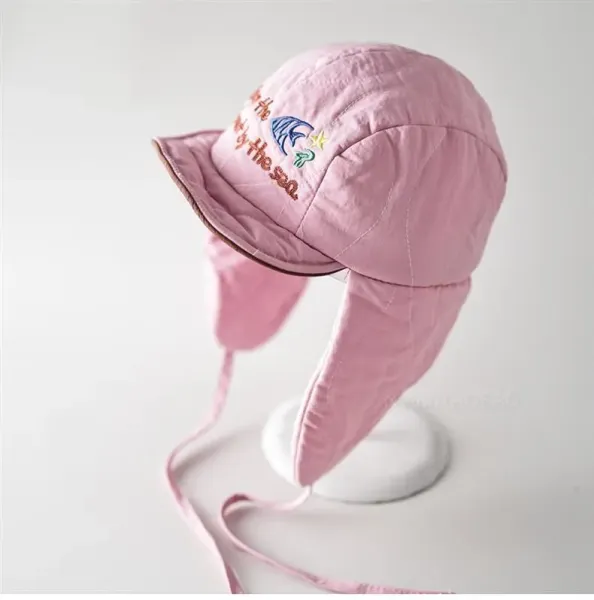 Design Quilted Fish Embroidery Bucket Hat Black Purple - 3