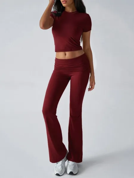 Design Red Cropped Tee and Flared Pants Set - 33