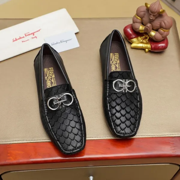 Salvatore Ferragamo Gancini Loafer Black Python-Embossed Leather Loafers - 9