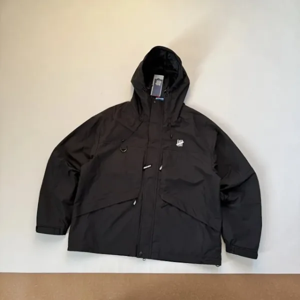 Design UNDEFEATED Field Jacket Olive Green and Black Outerwear - 23