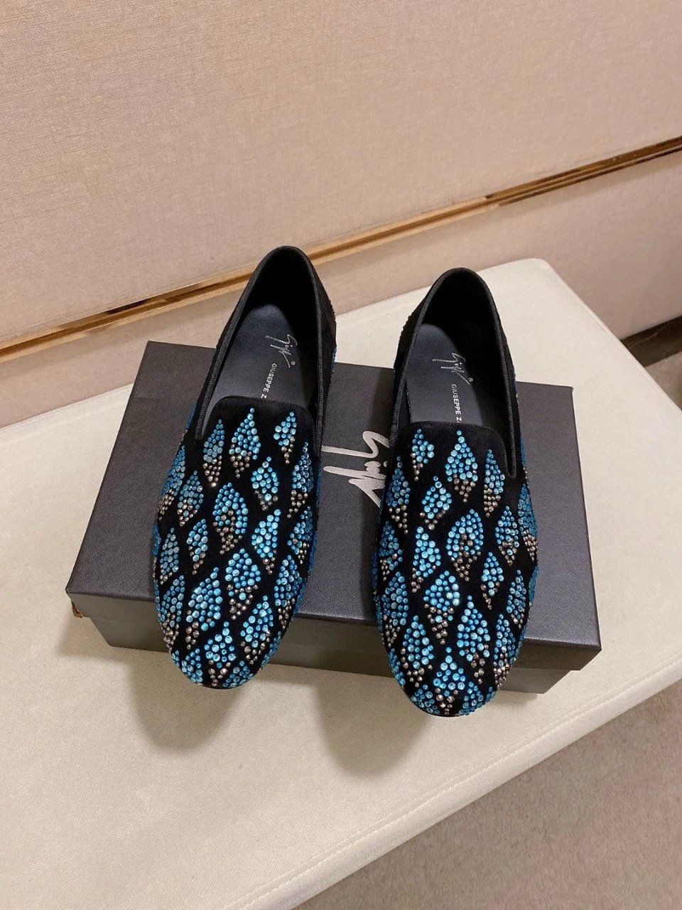 Design Giuseppe Zanotti Crystal-Embellished Velvet Loafers Blue Black Loafers - 8