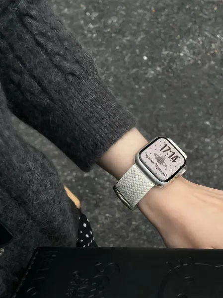 Vivienne Westwood x Apple Watch Band Burgundy Smartwatch - 6