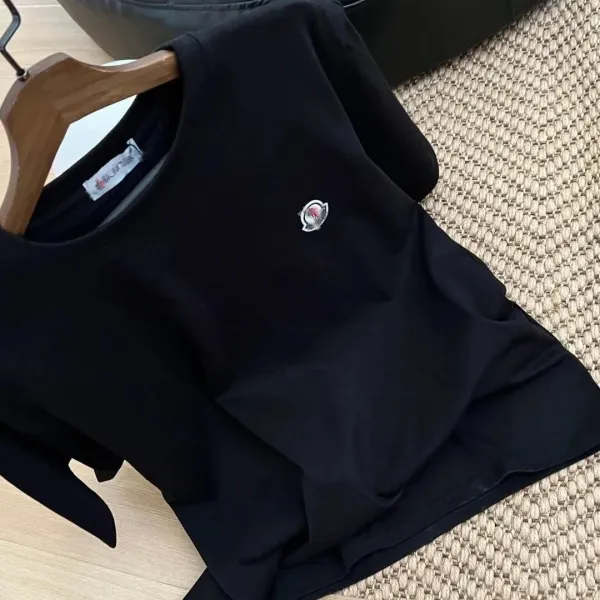 Moncler Logo Patch Black T-Shirt - 7