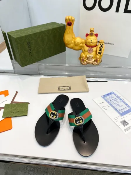 Gucci Horsebit Thong Sandals Black and Tan Leather Sandals - 35