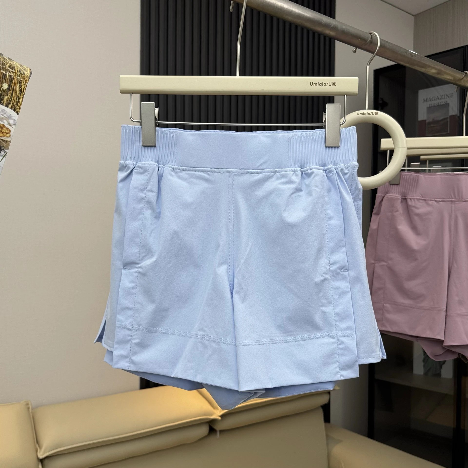 Design Umiqio Ujia Pleated Shorts Light Blue Shorts