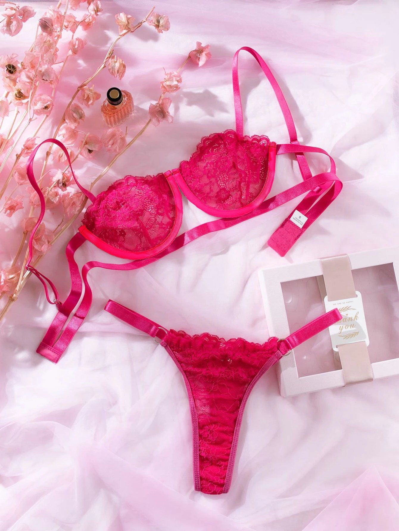 Design Red Lace Strappy Bra and Thong Set Underwear - 38