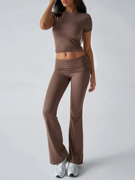 Design Red Cropped Tee and Flared Pants Set - 28
