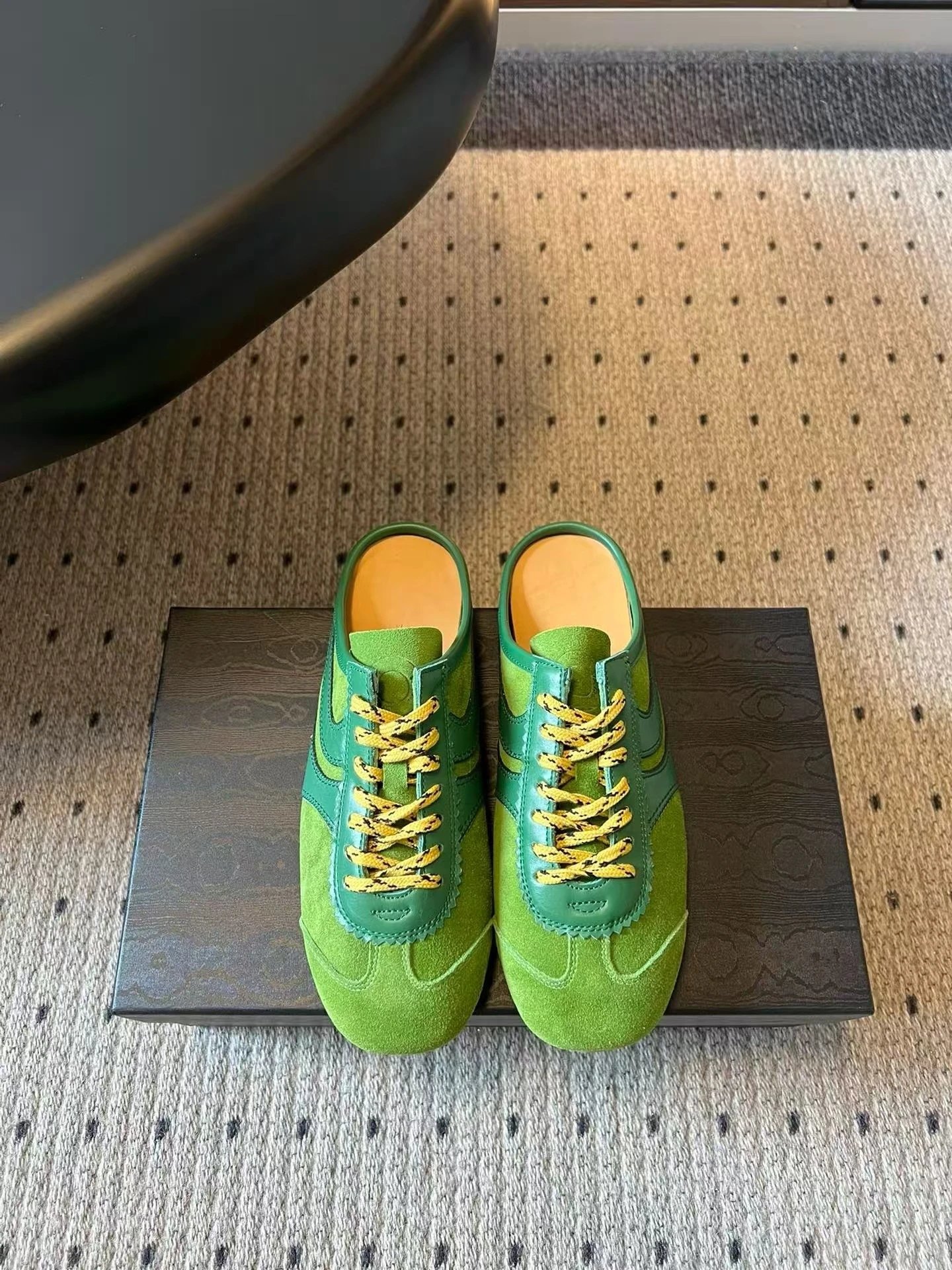 Design Mule Sneaker Green and Yellow Lace-Up Slip-On Sneakers