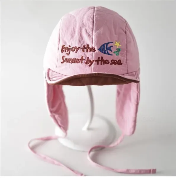 Design Quilted Fish Embroidery Bucket Hat Black Purple - 2