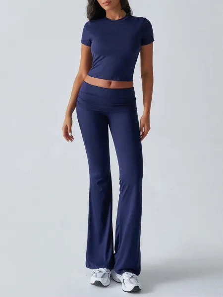 Design Red Cropped Tee and Flared Pants Set - 15