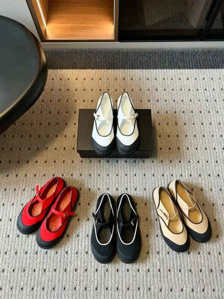 Prada Mary Jane Flat Red and Black Shoes Casual Shoes - 6