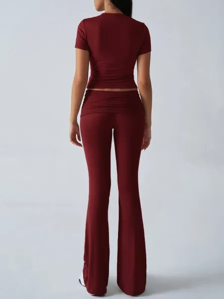 Design Red Cropped Tee and Flared Pants Set - 38