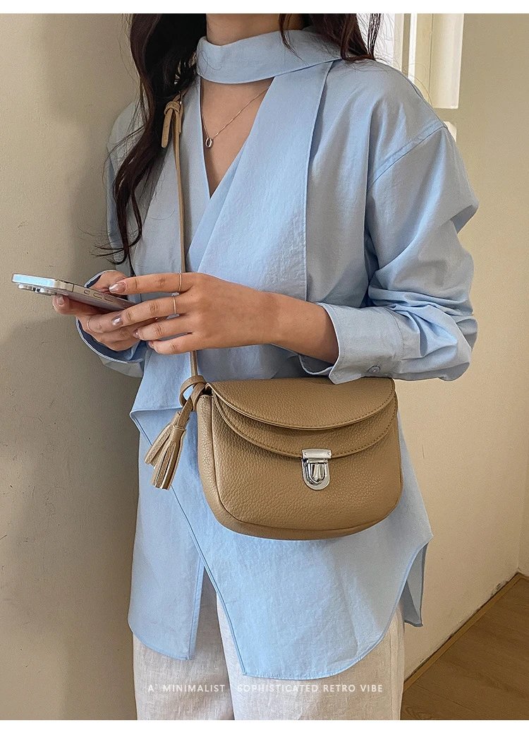 Design Saddle Bag Beige Crossbody Bag - 22