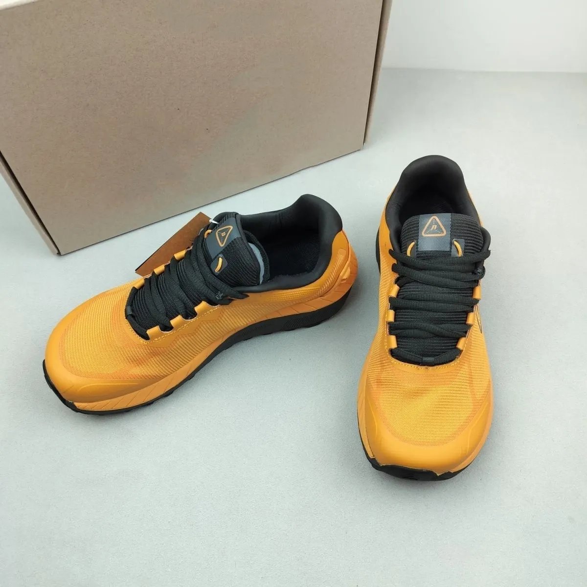 Design Trail Running Shoe Black - 5