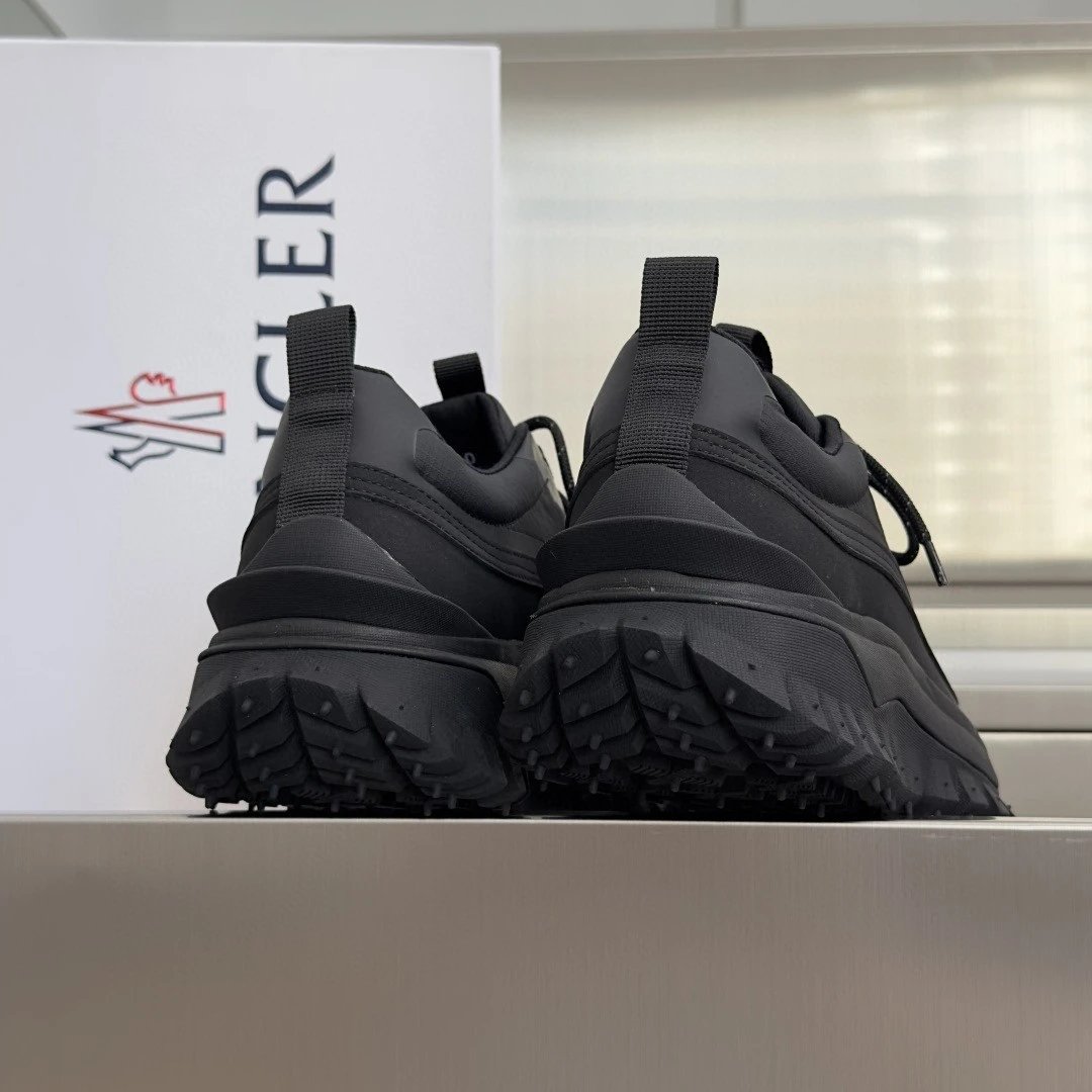 Moncler Trail Runner Beige Chunky Sneakers - 9