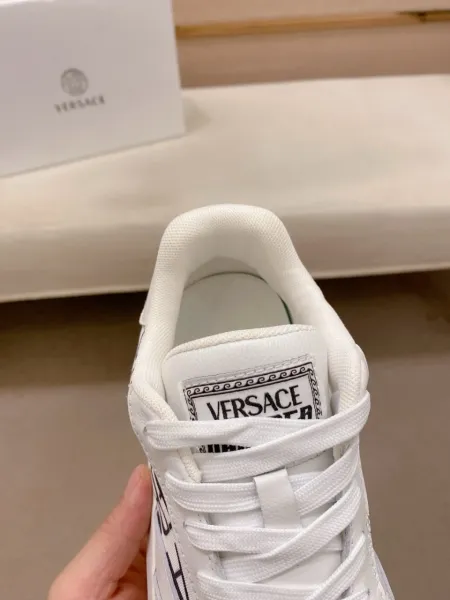 Versace Chain Reaction Logo Print Black Chunky Sneakers - 3