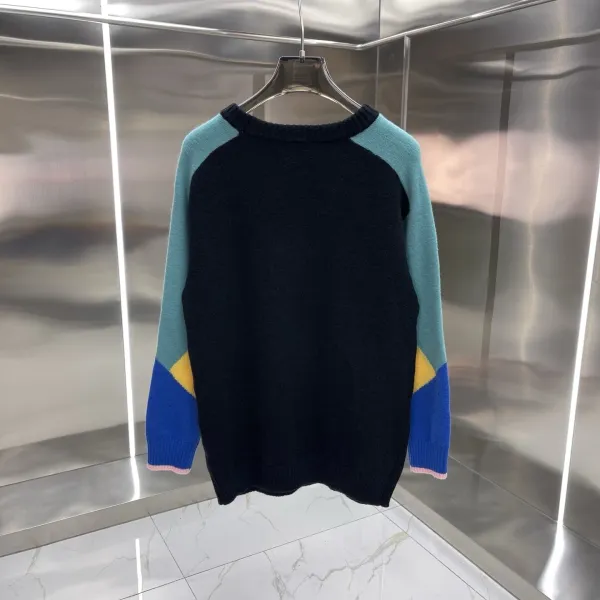 Design Knit Sweater with Green Logo Pattern White - 16