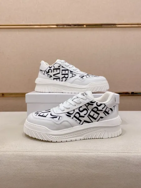 Versace Chain Reaction Logo Print Black Chunky Sneakers - 4