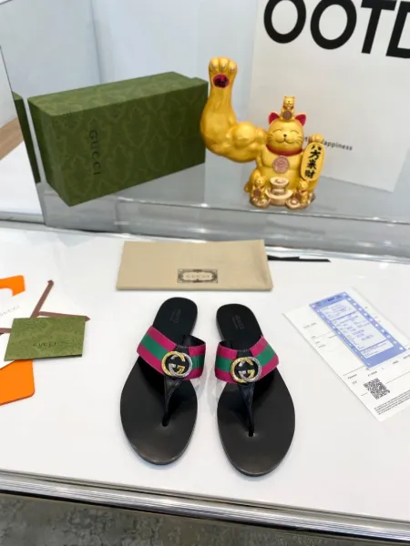 Gucci Horsebit Thong Sandals Black and Tan Leather Sandals - 36