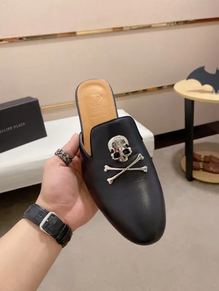 Versace Medusa Head Black Leather Mule Slipper - 8