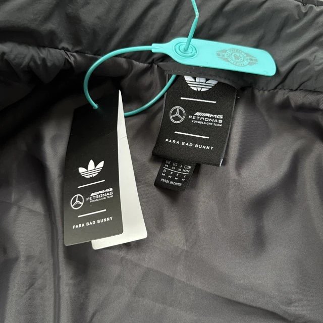 Design Mercedes-AMG Petronas Formula One Team Racing Jacket Black Outerwear Jacket - 39