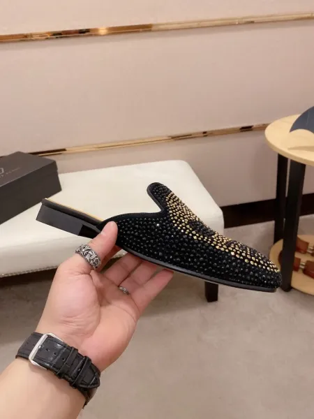Design Crystal-Embellished Black Mule Slipper - 3