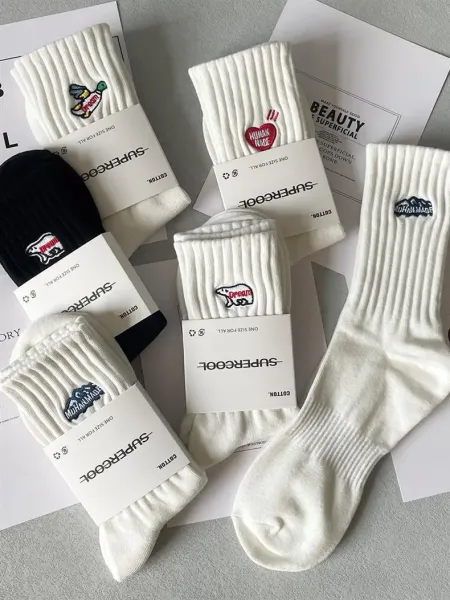 Design Mountain Logo Ribbed Crew Socks White - 3