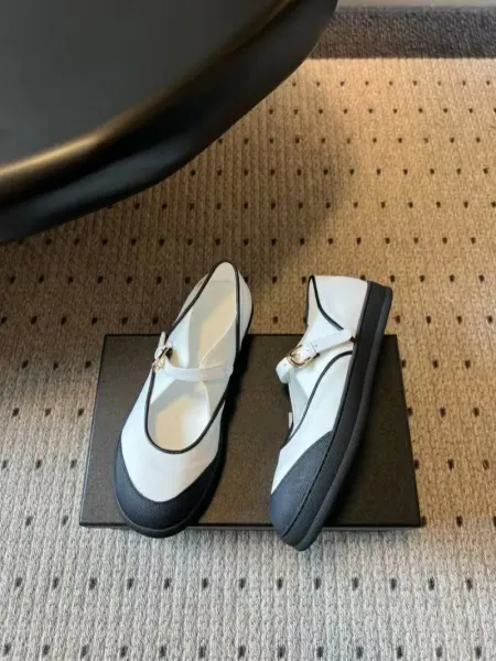 Prada Mary Jane Flat Red and Black Shoes Casual Shoes - 10