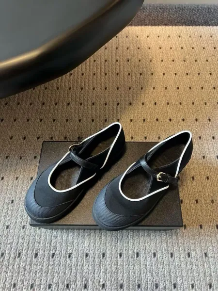 Prada Mary Jane Flat Red and Black Shoes Casual Shoes - 20