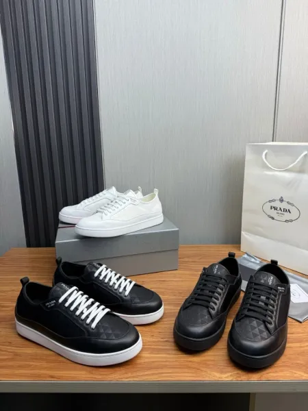 Prada Re-Nylon Low-Top Sneakers Black / White - 14