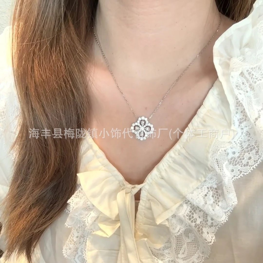 Design Floral Pendant Necklace with White Zirconia Silver Chain Jewelry - 4
