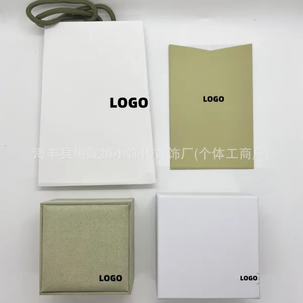 Design Minimalist Jewelry Packaging Set White and Olive Green - 1