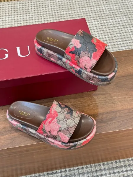 Gucci GG Marmont Camouflage Slide Sandals Multicolor Slippers - 2