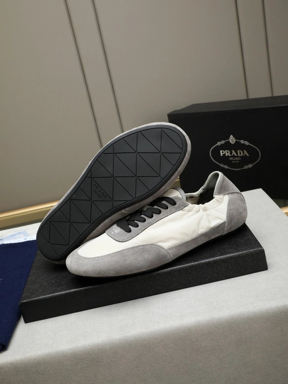 Prada Re-Nylon Sneakers Pink and Black - 5