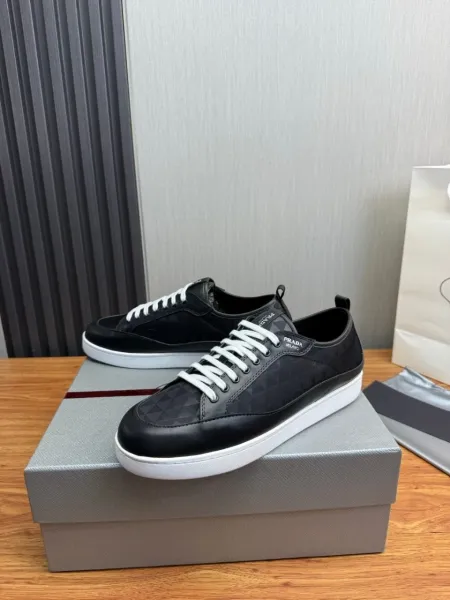 Prada Re-Nylon Low-Top Sneakers Black / White - 3