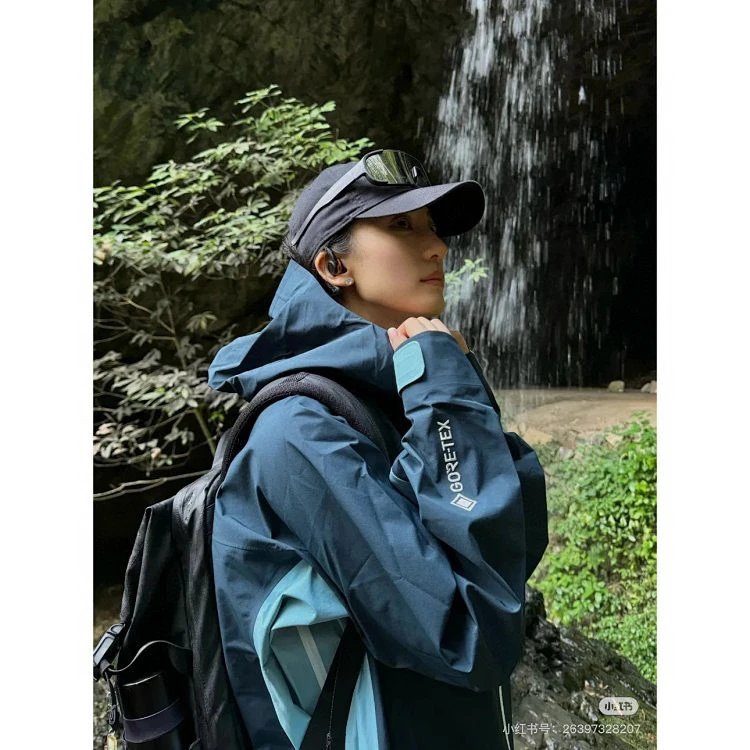 Arc'teryx Alpha SL Navy Blue Outdoor Rain Jacket