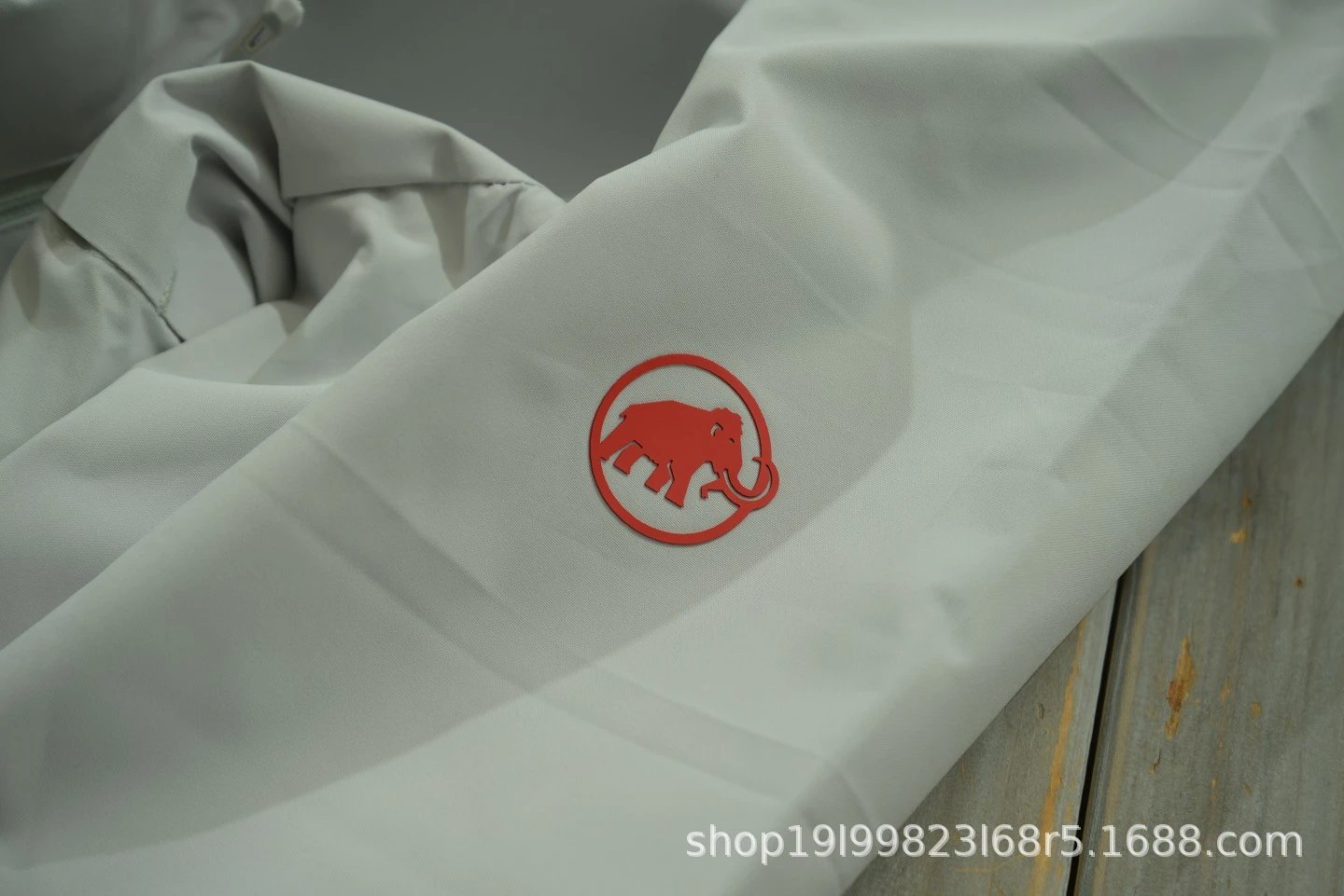 Design Mammut Nordwand Light Jacket White Outerwear - 21