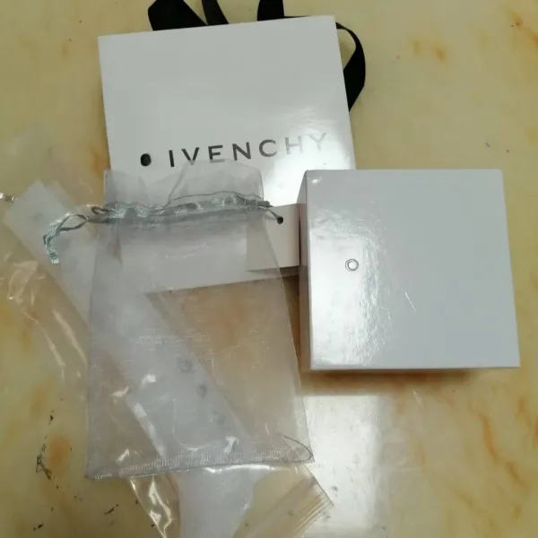 Givenchy Jewelry Box White Packaging Set - 1