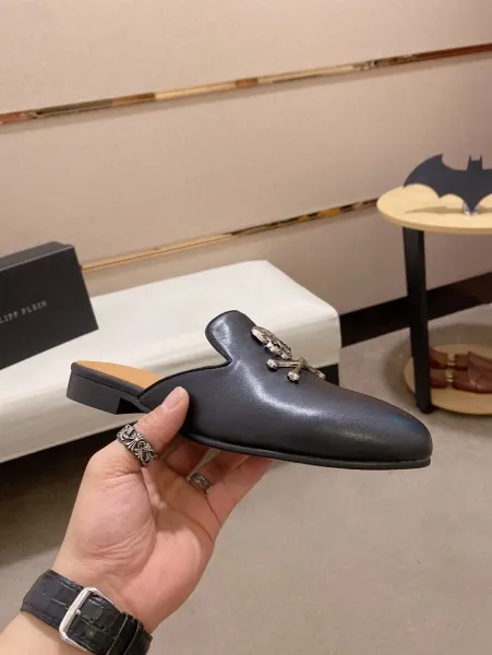 Versace Medusa Head Black Leather Mule Slipper - 10