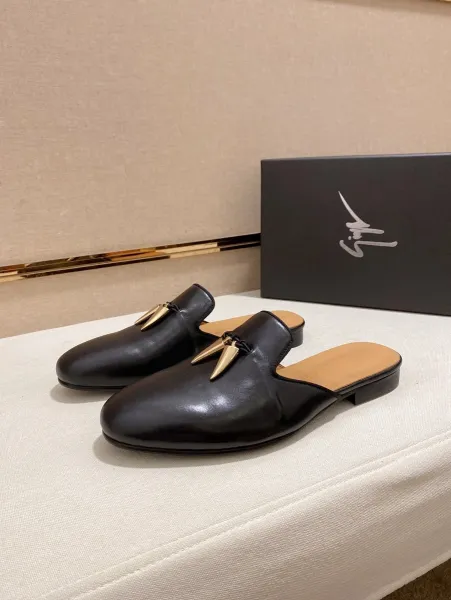 Design Giuseppe Zanotti Spike Loafer Black Leather Mule Loafers - 6