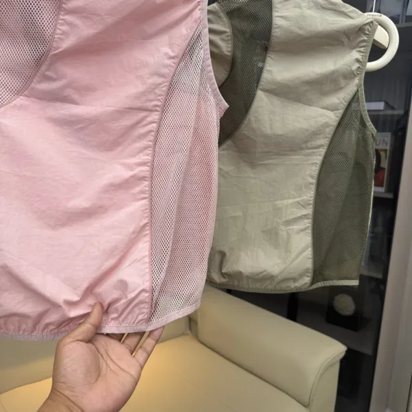 Design Umigio / U Lightweight Mesh-Panel Vest Pink Outerwear.vest - 5