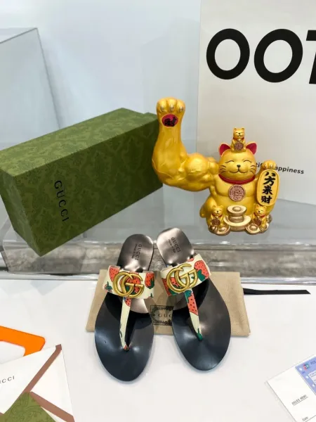 Gucci Horsebit Thong Sandals Black and Tan Leather Sandals - 24