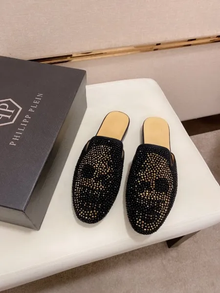 Design Crystal-Embellished Black Mule Slipper - 2