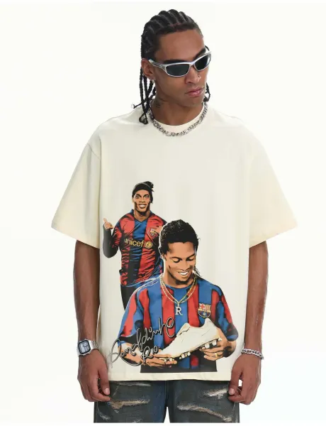FC Barcelona Ronaldinho Tribute Graphic T-Shirt Beige - 19