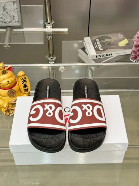 Dolce & Gabbana D&G Logo Slide Sandals Burgundy and Black Slippers - 1